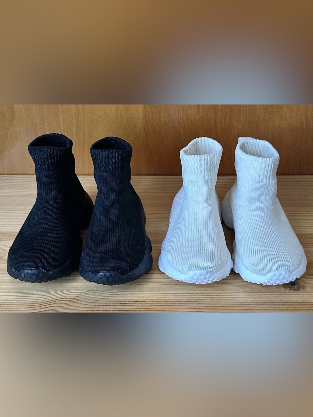 Lot Of 2 Baby Unisex Size EU 22/US 6M White/Black Stretch Knit Slip-On Sneakers